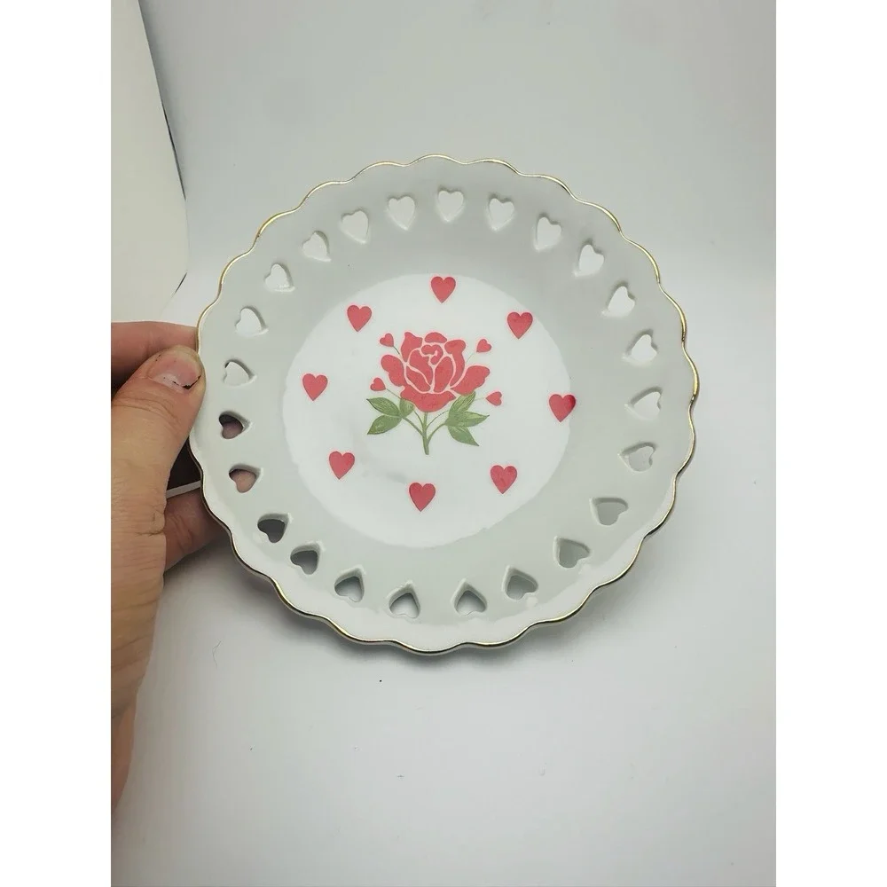 Vintage Style Decorative Plate – Roses with Heart Cutouts
